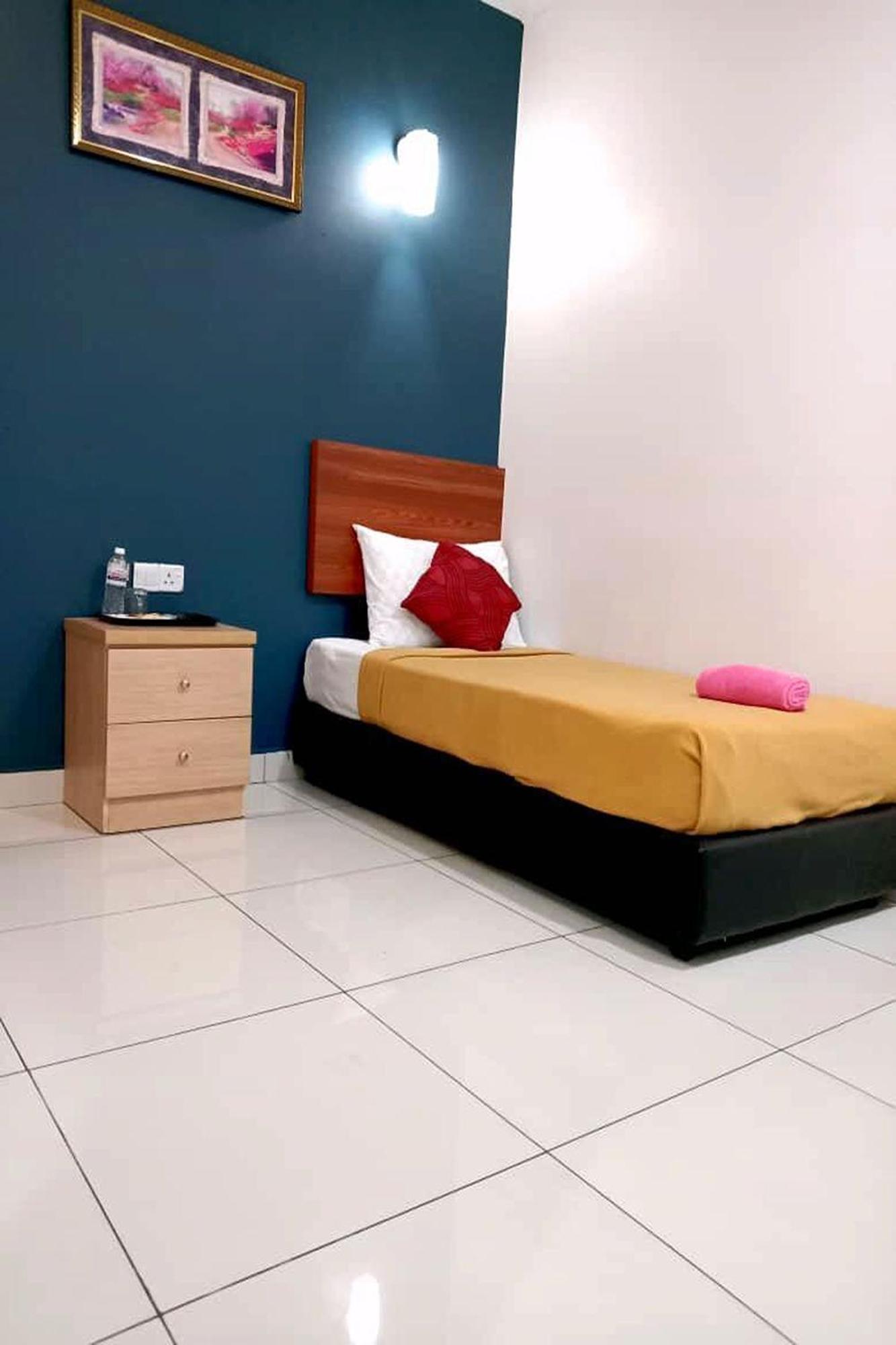 Coop Hotel Putrajaya & Cyberjaya Kampung Dengkil Zewnętrze zdjęcie